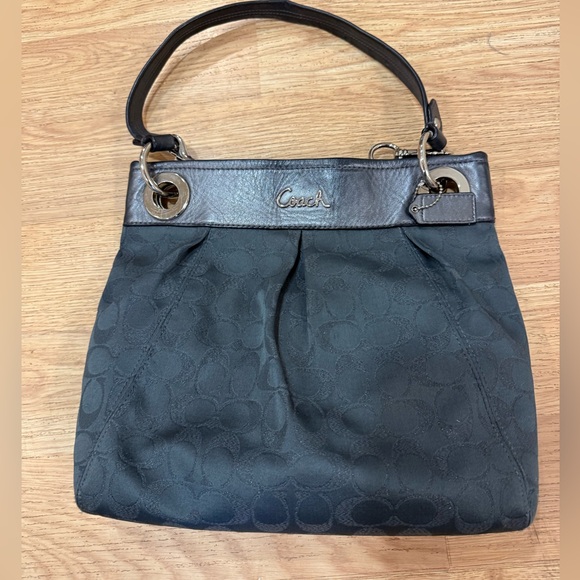 Coach Ashley‎ Signature Charcoal Gray Lurex
Crossbody-Shoulder H1161-F17680 Logo - Picture 1 of 8